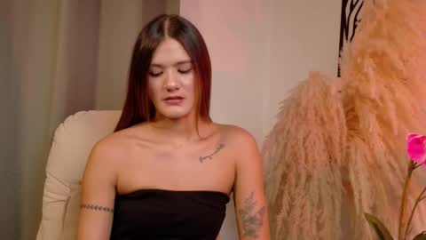 Mia Benett  online show from March 16, 1:15 pm