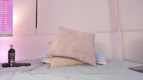   online show from March 12, 11:44 pm