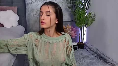 Snapshot of mia_carter99 chatting on September 23, 9:10 pm Freya Allen online show from September 23, 9:10 pm