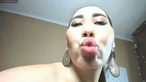 Snapshot of mia_choo chatting on October 14, 12:52 pm Ami online show from October 14, 12:52 pm