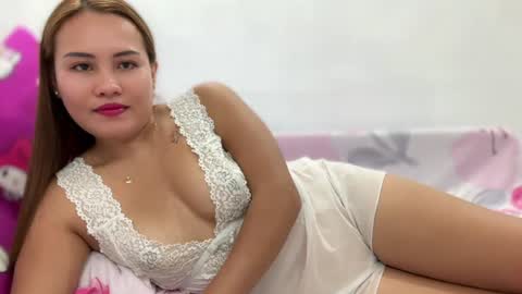 mia_cumzz online show from July 11, 8:17 am