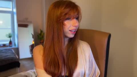 Snapshot of mia_daddysgirl chatting on October 17, 7:56 am Daddys Girl online show from October 17, 7:56 am