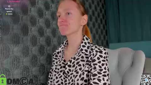 mia_e1fie online show from November 6, 9:34 am