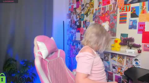 Mia online show from April 19, 2:23 am