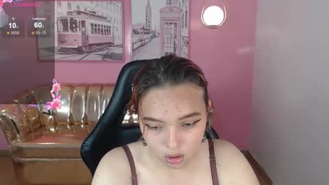 Mia online show from November 1, 3:44 pm