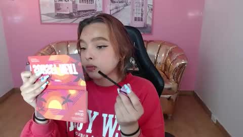 Snapshot of mia_foster_t chatting on October 16, 1:11 pm Mia online show from October 16, 1:11 pm