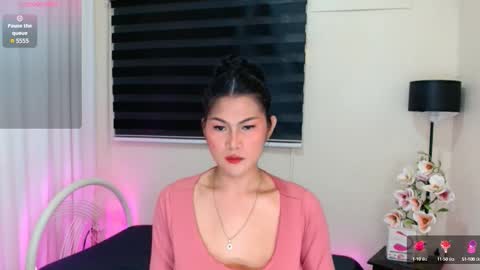Snapshot of mia_hollywood chatting on October 14, 8:56 pm mia online show from October 14, 8:56 pm