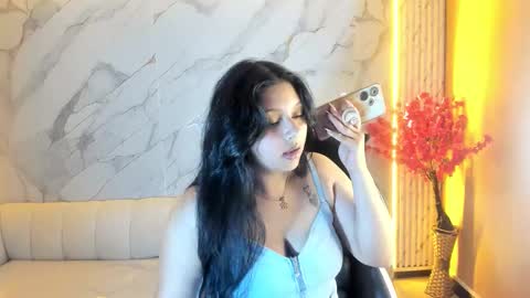 Mia online show from October 14, 9:07 pm