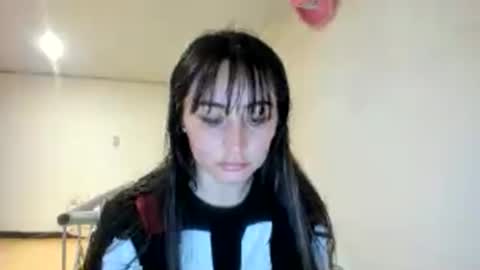 mia kaneee online show from December 18, 8:37 pm