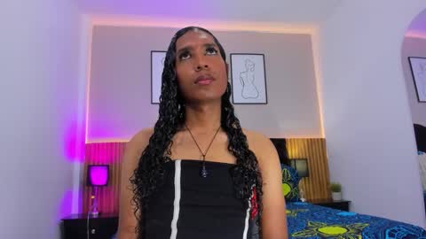 Mia online show from March 5, 4:49 pm