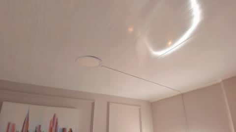 Mia online show from February 18, 9:42 am