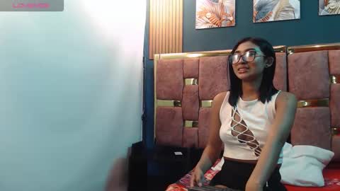 Mia.  online show from May 8, 11:27 am