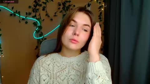mia_lemm online show from February 9, 6:06 am