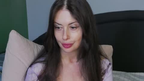 Snapshot of mia_lovi chatting on March 10, 11:55 am mia_lovi online show from March 10, 11:55 am