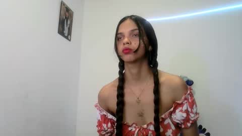 Snapshot of mia_lucy_21 chatting on October 10, 8:35 pm mia lucy 21 online show from October 10, 8:35 pm