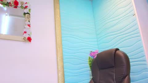 mia montess online show from October 2, 1:21 pm