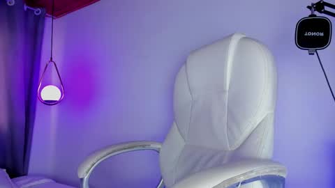 Mia Nevaeh - follow me online show from February 8, 8:56 pm