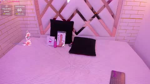 mia_petite18 online show from July 7, 5:31 am