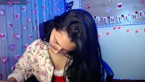 Snapshot of mia_petitebaby chatting on February 7, 3:02 am  Ma  online show from February 7, 3:02 am