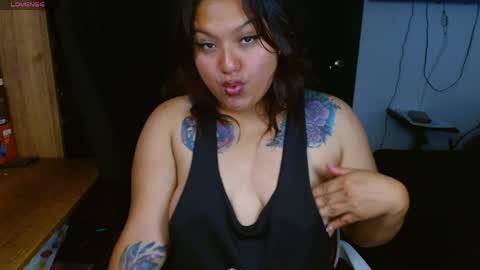 mia_rose_s online show from April 18, 7:58 pm