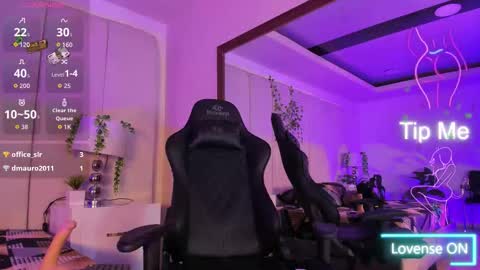 mia rousse25 online show from March 25, 6:58 pm