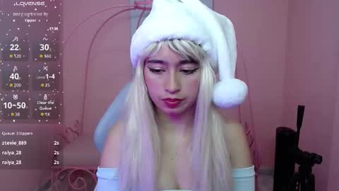 Mia  online show from December 22, 2:02 pm