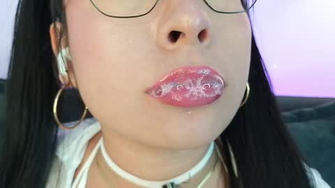 Mia online show from May 11, 12:28 am
