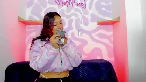 Mia . online show from December 18, 1:39 pm