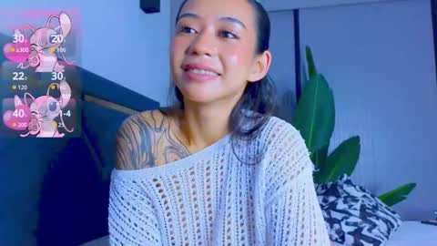 Snapshot of mia_sirenia chatting on September 30, 2:27 pm Mia online show from September 30, 2:27 pm