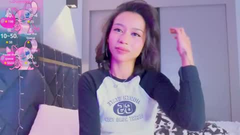 Snapshot of mia_sirenia chatting on March 2, 6:27 am Mia online show from March 2, 6:27 am