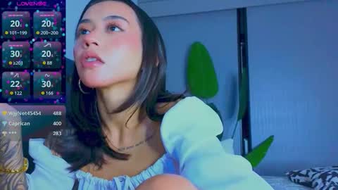 Snapshot of mia_sirenia chatting on September 14, 4:19 pm Mia online show from September 14, 4:19 pm