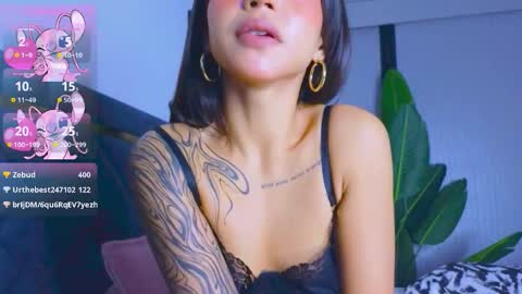 Snapshot of mia_sirenia chatting on September 27, 4:38 pm Mia online show from September 27, 4:38 pm
