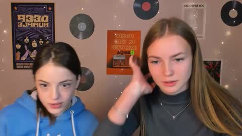 mia_starrr_ online show from November 6, 9:45 am