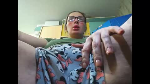 Mia. online show from November 30, 2:57 pm