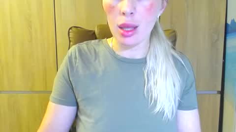 Mia. online show from June 11, 7:01 pm