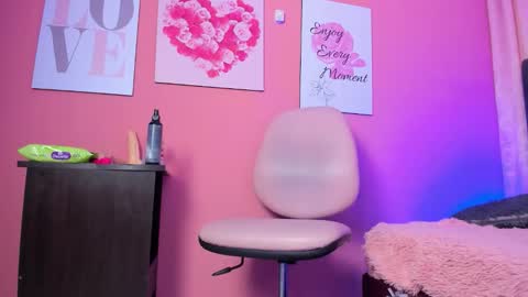 mia_tb online show from October 10, 4:46 pm