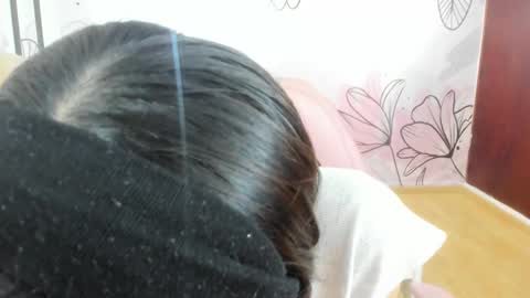 Snapshot of mia_vanucci chatting on February 21, 4:18 am Mia Vanucci online show from February 21, 4:18 am