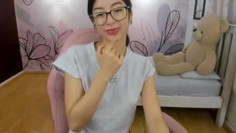 Snapshot of mia_vanucci chatting on February 2, 2:59 am Mia Vanucci online show from February 2, 2:59 am
