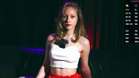 Mia online show from October 3, 3:31 pm