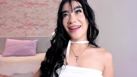 mia_velveet online show from April 15, 7:27 pm