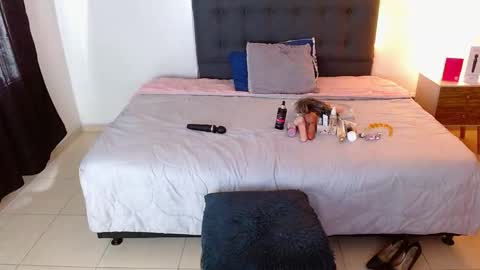 MIA  online show from November 27, 2:58 pm