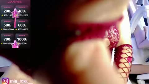 Mia online show from October 2, 12:09 am