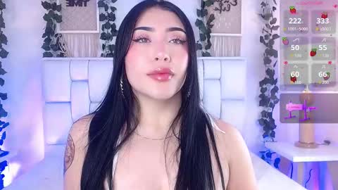 Mia online show from September 24, 11:39 am