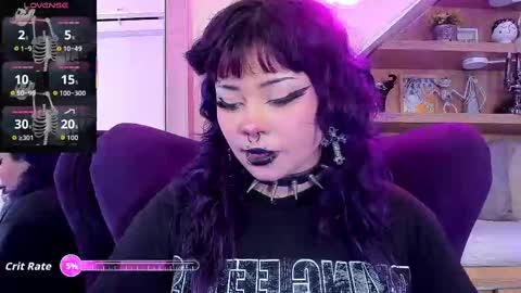 Snapshot of miaamane chatting on October 2, 4:33 am Mia online show from October 2, 4:33 am