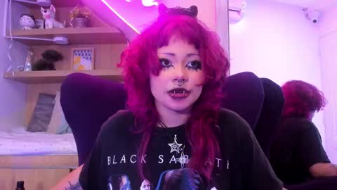Snapshot of miaamane chatting on February 23, 6:45 pm Mia online show from February 23, 6:45 pm