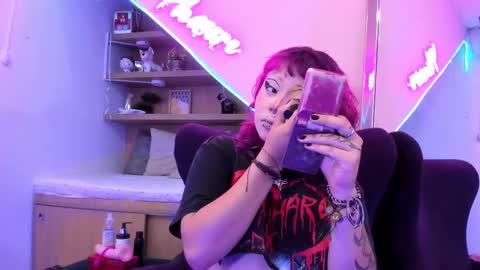 Snapshot of miaamane chatting on March 3, 12:50 pm Mia online show from March 3, 12:50 pm