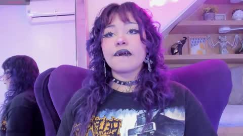 Snapshot of miaamane chatting on October 7, 3:57 am Mia online show from October 7, 3:57 am