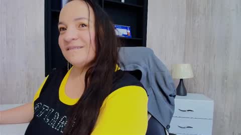 Im Miss Mia online show from December 22, 7:53 pm