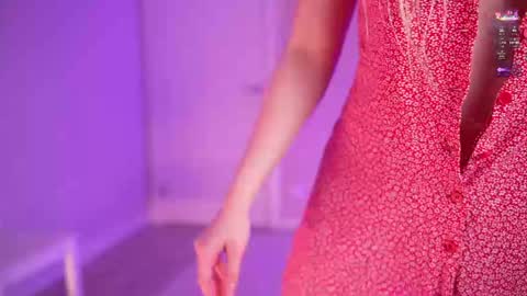 miablueye online show from April 6, 11:22 am