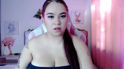 MiaDamour online show from September 29, 3:33 pm